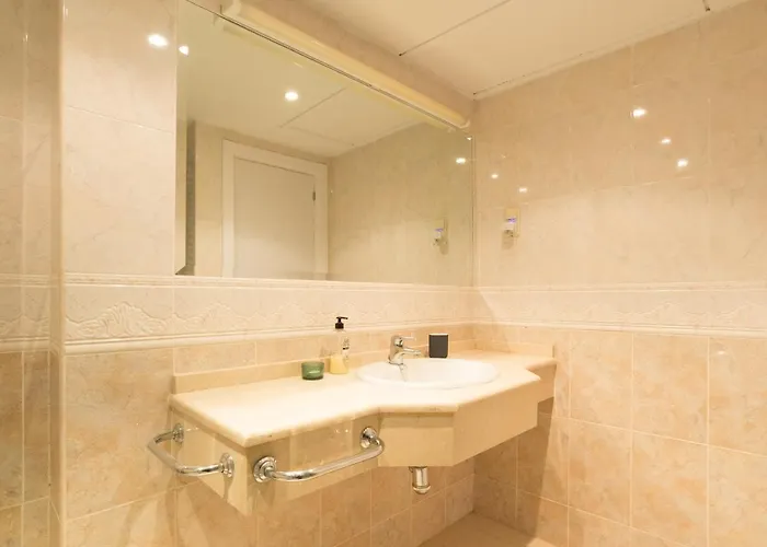 דירה Key-wise La Mar Sala Primera Linea De Playa Con Parking Incluido Y Piscinas פואנגירולה